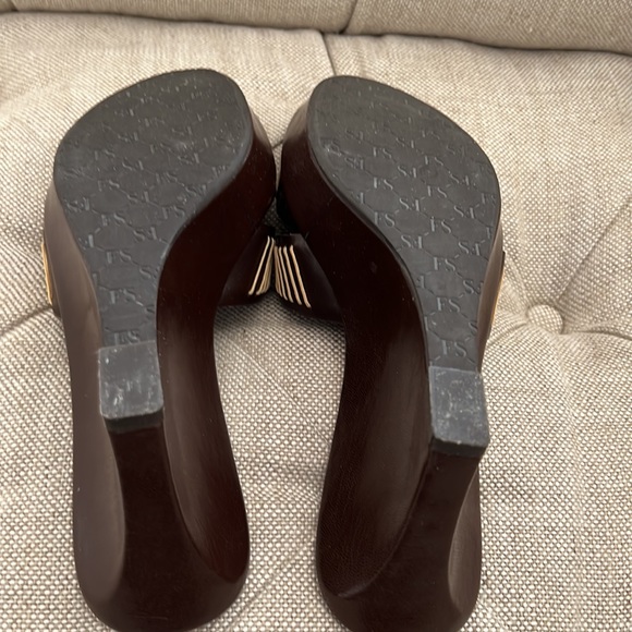 Franco Sarto leather wedge sandals in chocolate brown. Made in Brazil - Picture 6 of 7